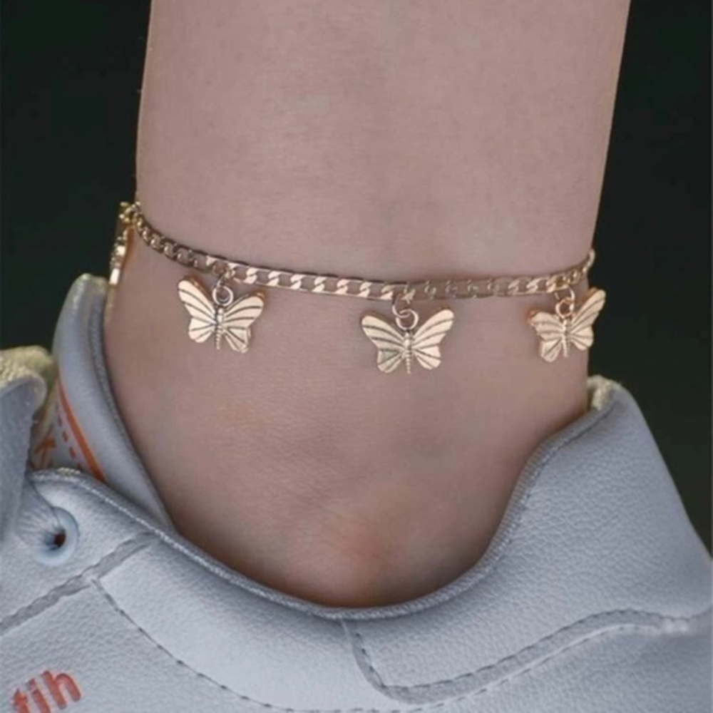 3/$30 💛 Butterfly Charm Anklet